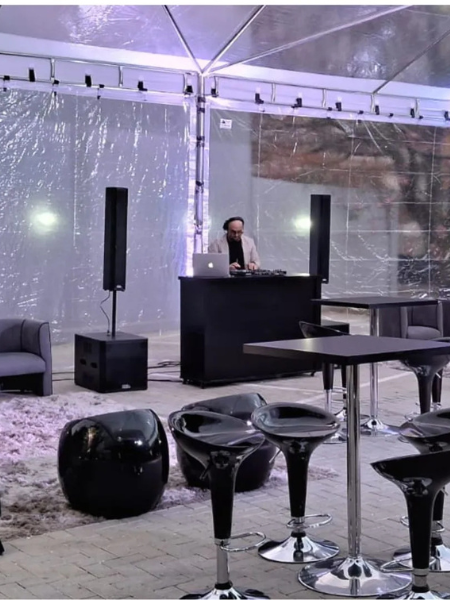 Evento institucional noturno produzido pela DC Live Produções em Curitiba